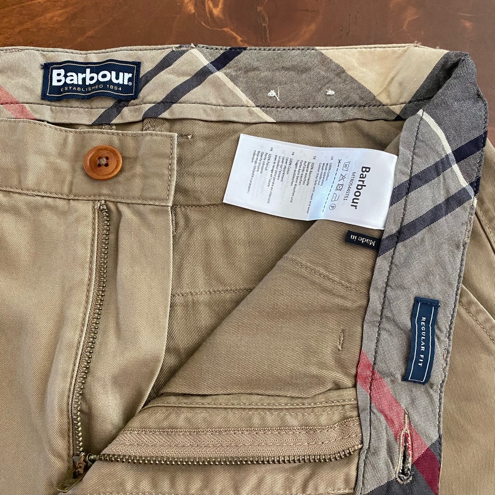 Barbour men cotton shorts. Size 34. New with tags but not attached.